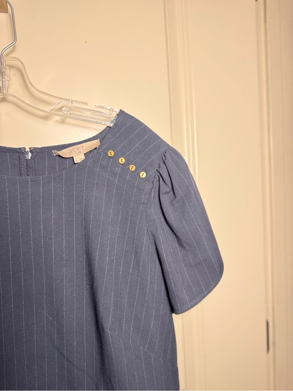 Loft plus Navy Pinstripe Short Sleeve Shift Dress size 16 - Picture 5 of 7